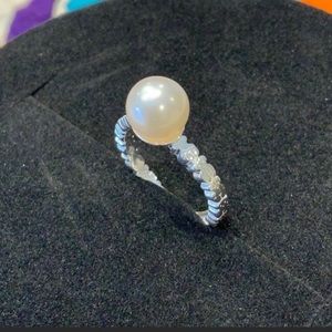 Tous sterling silver pearl ring